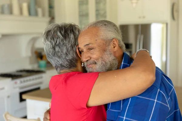 Zelfisolatie Quarantaine Afgesloten Zijaanzicht Close Van Een Senior Gemengd Ras — Stockfoto