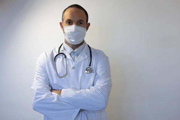 Portrait Caucasian Man Wearing Doctor Uniform Stethoscope His Shoulders Wearing — Stock Photo, Image