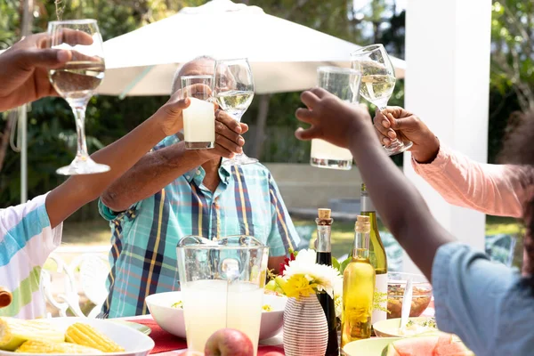 Senior African American Couple Family Spending Time Together Garden Sunny — Stock Photo, Image