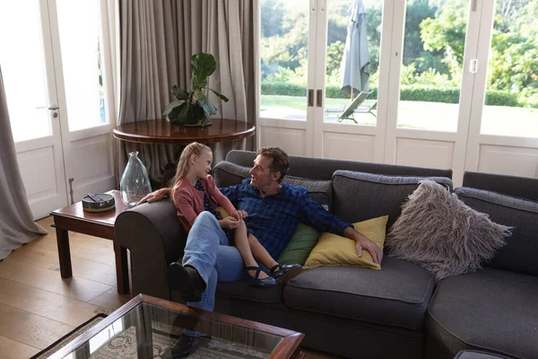 Caucasian Girl Her Grandfather Enjoying Time House Together Sitting Couch — Stock Photo, Image