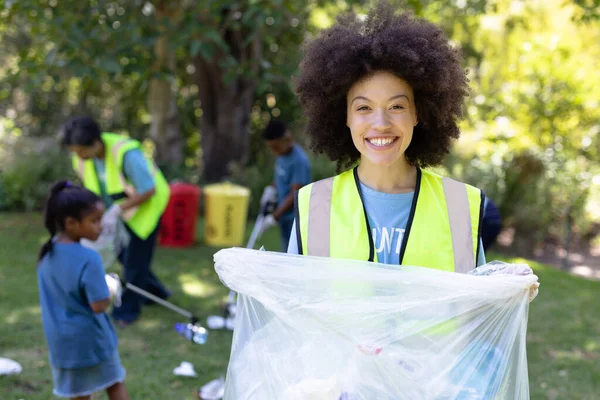 Portrait Mixed Race Woman Spending Time Her Family Presenting Garbage — Stock Photo, Image