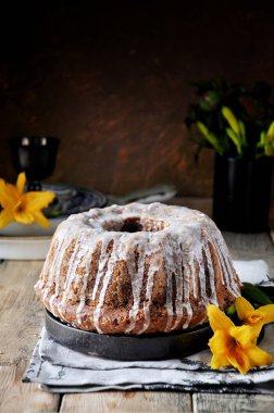 Elma pasta şeker sır üzümlü