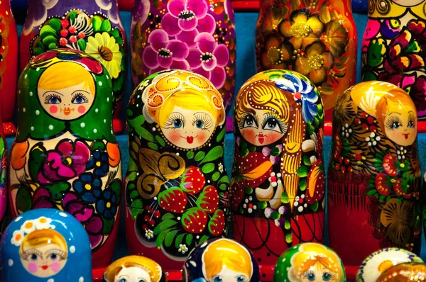 Jarmark Bożonarodzeniowy Red Square Moskwa Sprzedaż Zabawek Znanych Popularnych Bajek — Zdjęcie stockowe