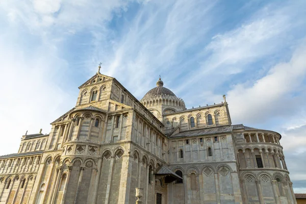 Cathedral in the famous Pisa's Cathedral Square, Square of Mirac — Stock Photo, Image