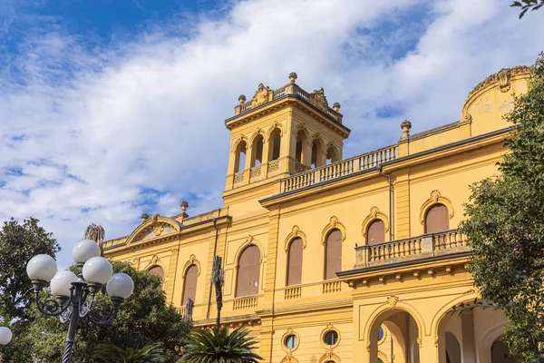 Montecatini Terme Toscane Ital, stadsgezicht van een beroemde Italiaanse sp — Stockfoto