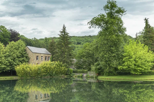 Annevoies vattenträdgårdar, mellan Namur och Dinant, Belgien — Stockfoto