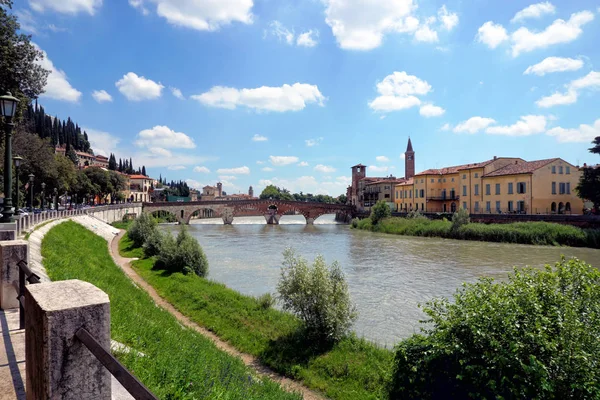Paesaggio urbano di Verona, Italia — Foto Stock
