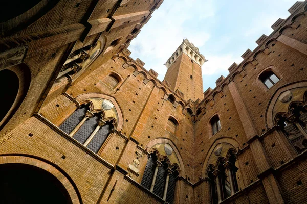 Torre del mangia v Sieně — Stock fotografie