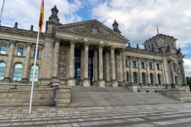Berlin 'deki Reichstag binası