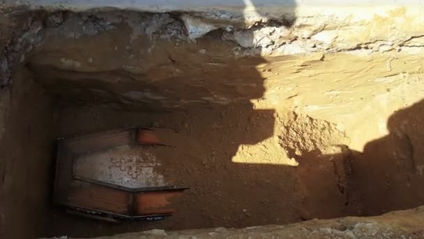 バルカン半島における伝統的な埋葬 — ストック動画