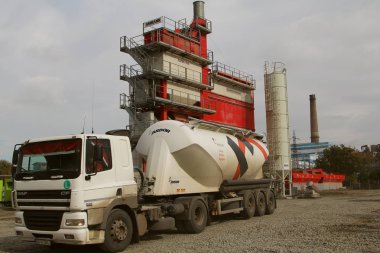  Güçlü Asfalt-Karıştırma tertibatı