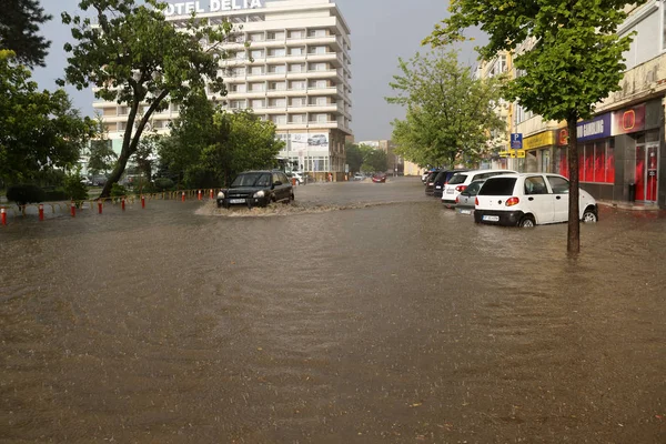 European city flooded during a heavy rain — Stock Photo, Image