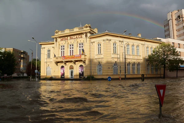 European city flooded during a heavy rain — Stock Photo, Image