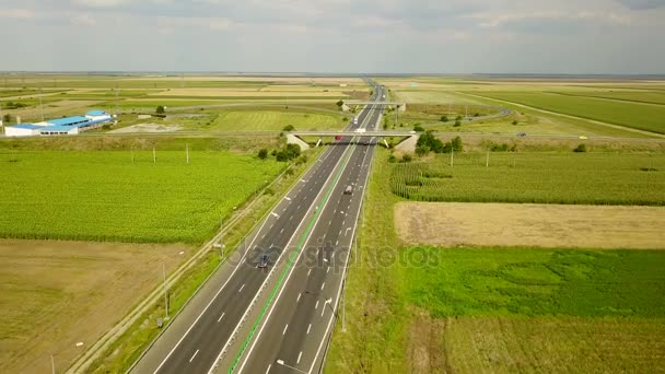 Rumania A2 vista aérea de tráfico por carretera — Vídeos de Stock