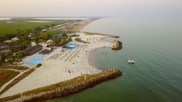 Vista aérea da praia de Gura Portitei — Vídeo de Stock