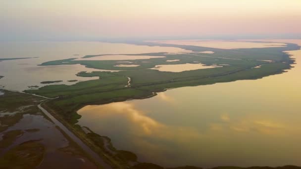 Razim Sinoe Laguna při západu slunce se nachází v jižní části dunajské delty — Stock video