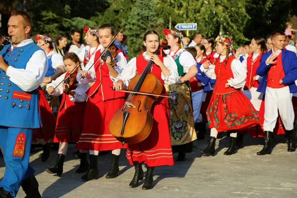 Polskie stroje ludowe parada — Zdjęcie stockowe