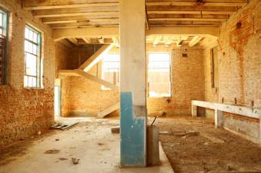 Terk edilmiş eski değirmen iç