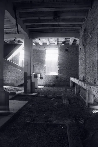 Terk edilmiş eski değirmen iç