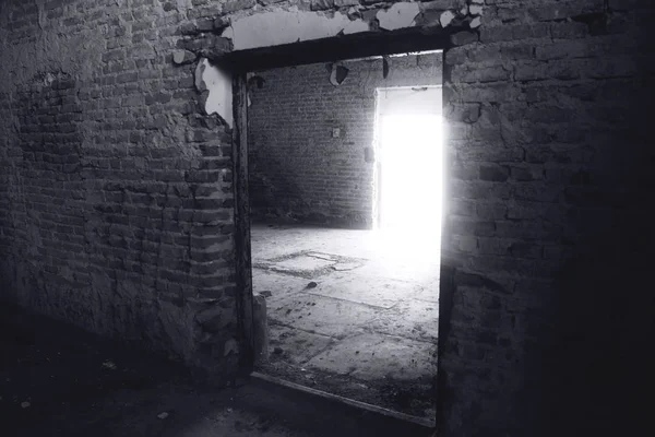 Terk edilmiş eski değirmen iç