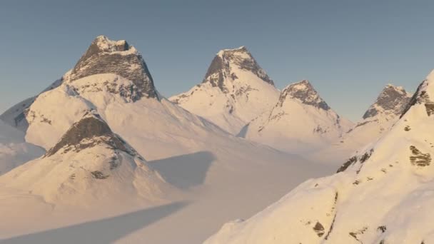 3D υπολογιστή δημιουργούνται τοπίο με χιονισμένες βουνοκορφές — Αρχείο Βίντεο