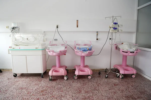 Tulcea Romania February 2020年2月21日罗马尼亚图尔恰县立医院托儿所新生儿婴儿床 — 图库照片