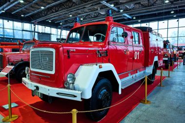 Moskova - 09 Mar 2018: MAGIRUS Deutz 150d 10 (1966) yangın kamyon Oldtimer-Sokolniki Fuar Merkezi Galerisi'nde sergisinde. Rusya sergi vintage arabalar ve teknik antika sadece biri.