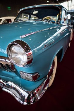 Moskova - 09 Mar 2018: Sergi Oldtimer-Galeri Sokolniki Fuar Merkezi, Gaz-M21 Volga (1960). Rusya sergi vintage arabalar ve teknik antika sadece biri.