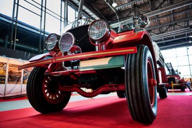 Moskova - 09 Mar 2018: Seagrave modeli 6wt (1927) itfaiye arabası Oldtimer-Sokolniki Fuar Merkezi Galerisi'nde sergisinde. Rusya sergi vintage arabalar ve teknik antika sadece biri.