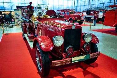 Moskova - 09 Mar 2018: Reo (1929) itfaiye arabası Oldtimer-Sokolniki Fuar Merkezi Galerisi'nde sergisinde. Rusya sergi vintage arabalar ve teknik antika sadece biri.