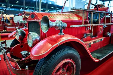 Moskova - 09 Mar 2018: American Lafrance (1925) itfaiye arabası Oldtimer-Sokolniki Fuar Merkezi Galerisi'nde sergisinde. Rusya sergi vintage arabalar ve teknik antika sadece biri.