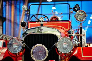 Moskova - 09 Mar 2018: Seagrave modeli 6wt (1927) itfaiye arabası Oldtimer-Sokolniki Fuar Merkezi Galerisi'nde sergisinde. Rusya sergi vintage arabalar ve teknik antika sadece biri.