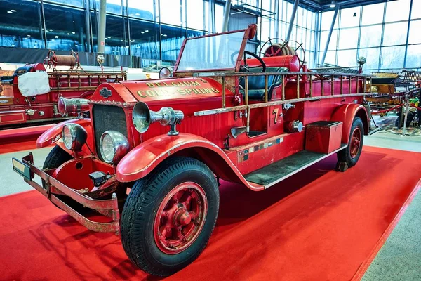 Moskova - 09 Mar 2018: American Lafrance (1925) itfaiye arabası Oldtimer-Sokolniki Fuar Merkezi Galerisi'nde sergisinde. Rusya sergi vintage arabalar ve teknik antika sadece biri.