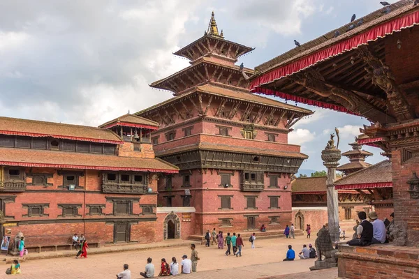 Plaza Durbar en Patan, antigua ciudad en el valle de Katmandú —  Fotos de Stock