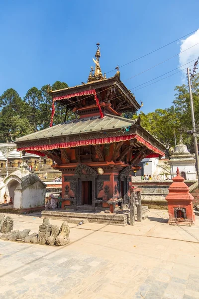 Храм Пашупатинатхи, знаменитый священный индуистский храм, посвященный Па — стоковое фото