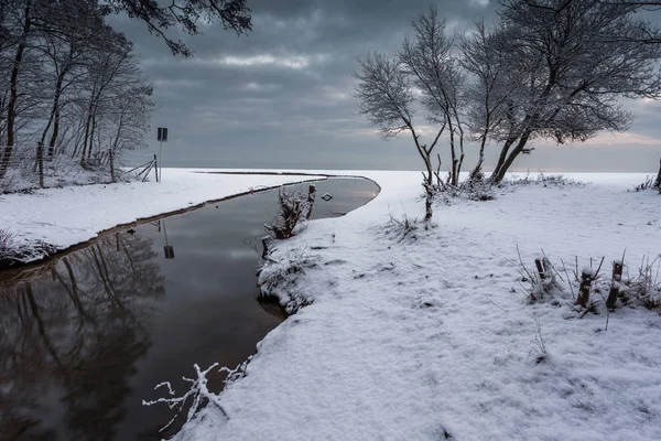 Beau paysage d'hiver à Jelitkowo à Gdansk . — Photo