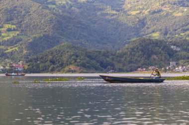 Kayık sembolü Phewa lakeside Pokhara içinde ikamet.