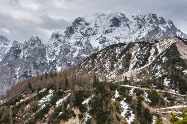 Vrsic pass civarında Alp görünümü