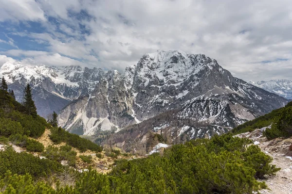Vrsic pass civarında Alp görünümü — Stok fotoğraf