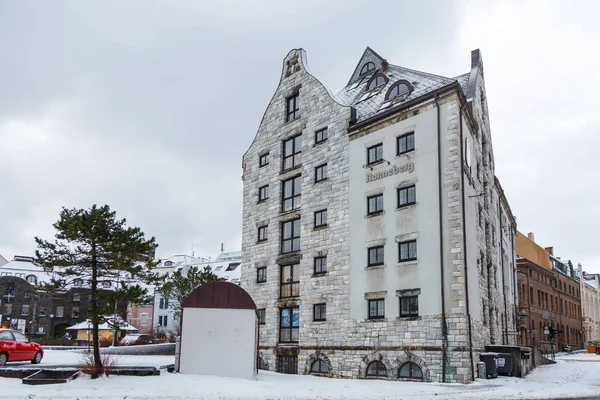 Centro di Alesund, architettura Liberty. Paesaggio invernale, Norvegia — Foto Stock