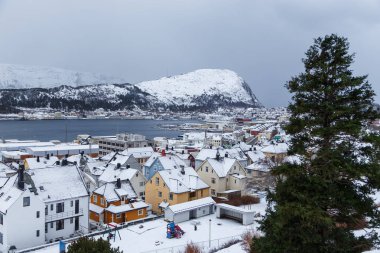 Alesund şehir görünümü noktadan görünümünü. Kış manzarası.