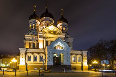 Alexander Nevsky Cathedral gece, Ortodoks katedrali Tallinn Old Town, Estonya tarafından.