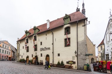 Tallinn şehir merkezinin tarihi binalar.