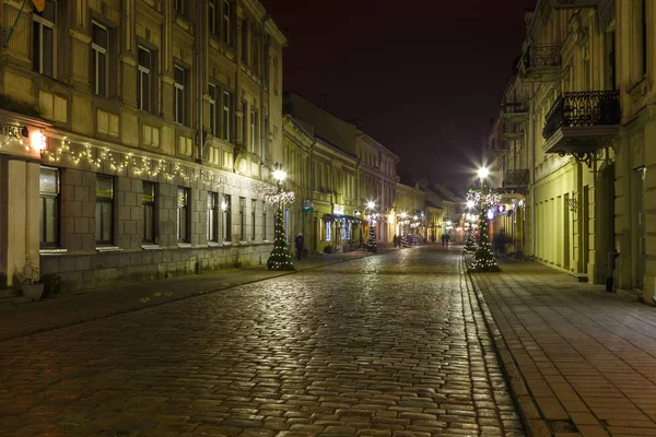 Laisves aleja, ana yayalara Kaunas eski şehrin panoramik manzaralı. — Stok fotoğraf