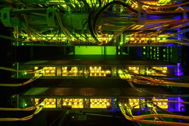 Fiber optik konektör arabirimi. Bilgi teknoloji bilgisayar ağı.