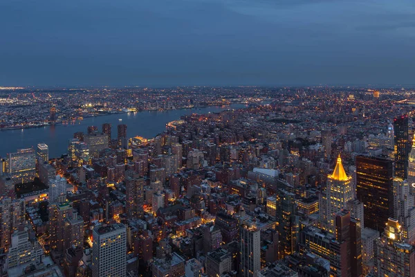 Aerial view of Manhattan at night, New York. — Stock Photo, Image