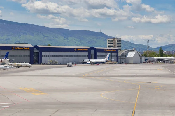 Вид на здание аэропорта София, Болгария . — стоковое фото