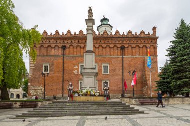Polonya 'daki Sandomierz Belediye Binası manzarası.