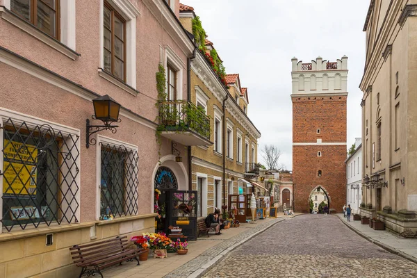 Pohled na Opatovskou bránu, Sandomierz, Polsko. — Stock fotografie