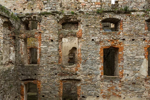 Ruins of the Krzyztopor palace in Ujezd, Poland. — Stock Photo, Image